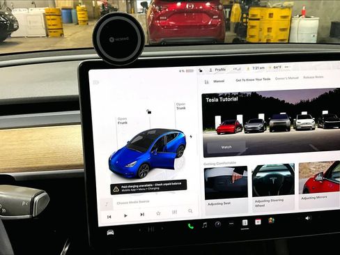 Used 2024 Tesla Model Y Long Range image 25