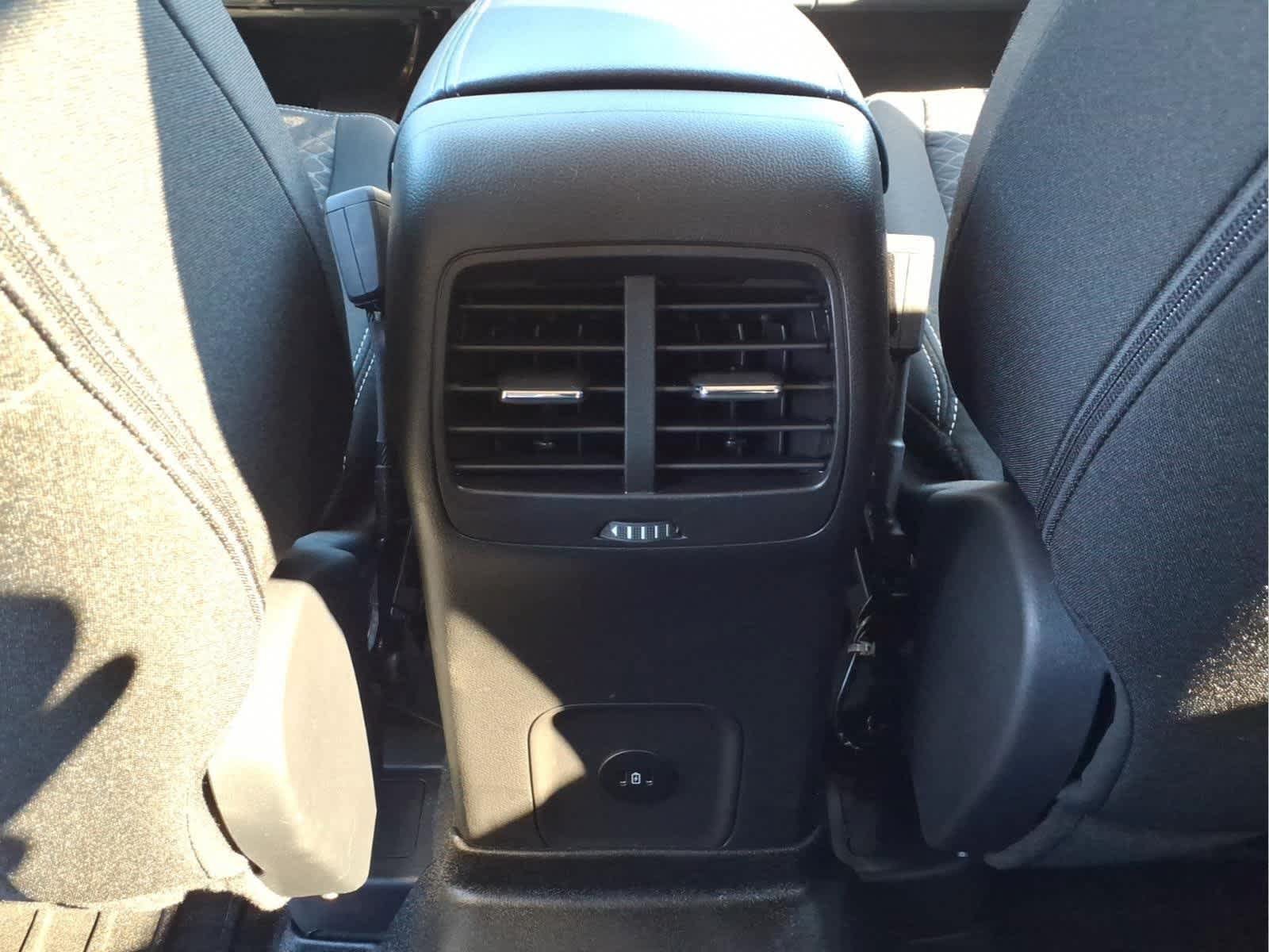 Used 2025 Ford Escape Active w/ Tech Pack #1 AWD/4WD image 30