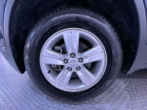 Used 2019 Chevrolet Trax LS w/ Tint and Cruise Package AWD/4WD image 10