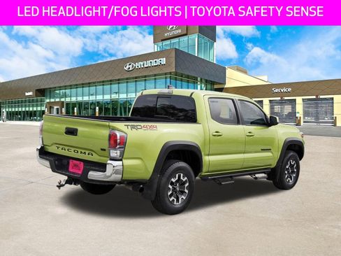 Used 2023 Toyota Tacoma TRD Off-Road AWD/4WD image 5