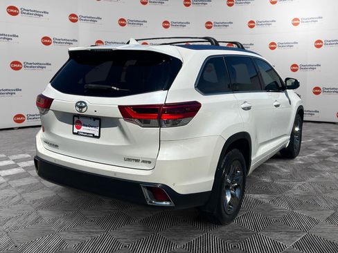 Used 2017 Toyota Highlander Limited Platinum image 5