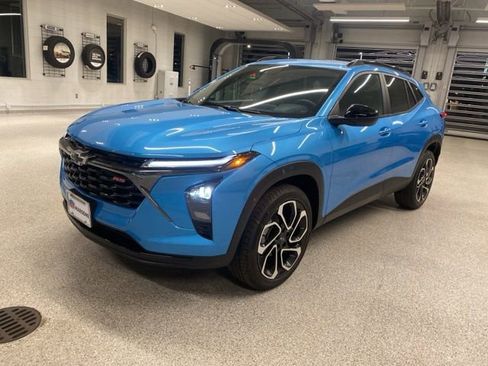 New 2025 Chevrolet Trax RS w/ Driver Confidence Package image 7