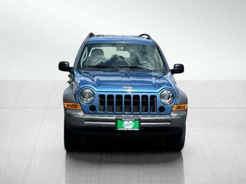 Used 2006 Jeep Liberty Sport AWD/4WD image 2
