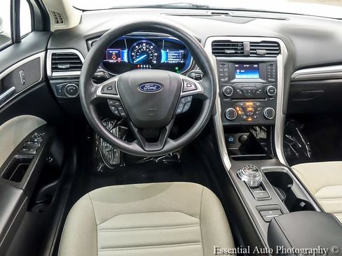 Used 2018 Ford Fusion S FWD image 12