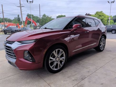 Used 2019 Chevrolet Blazer Premier w/ Sun and Wheels Package AWD/4WD image 2