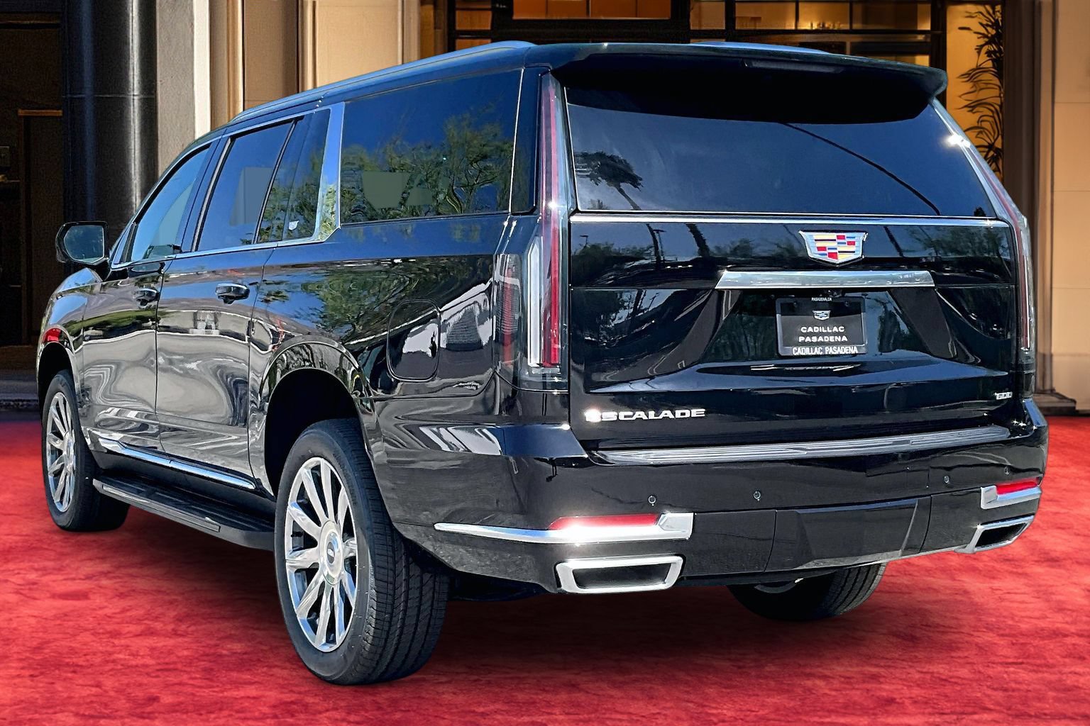 New 2026 Cadillac Escalade ESV 4WD w/ LPO, Floor Liner Package image 4