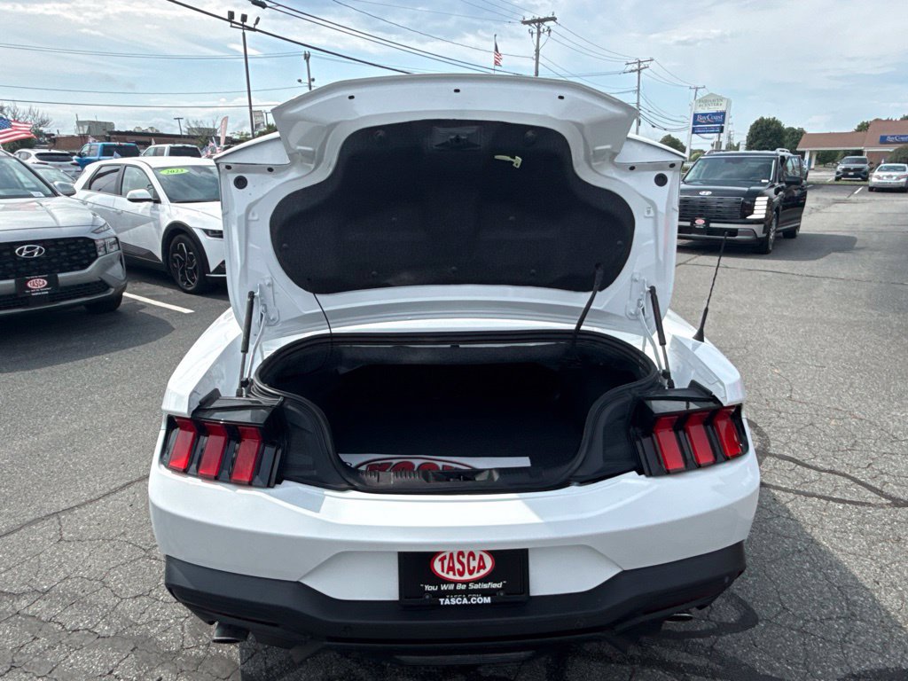 Used 2026 Ford Mustang Premium RWD image 13