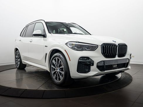 Used 2022 BMW X5 xDrive45e w/ M Sport Package AWD/4WD image 2