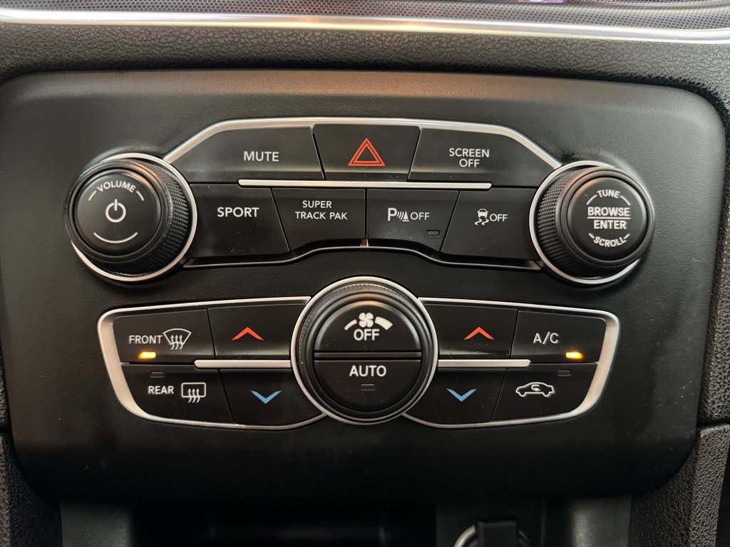Used 2018 Dodge Charger R/T w/ Plus Group RWD image 17