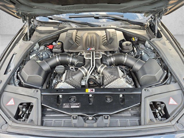 Used 2015 BMW M5 RWD image 24