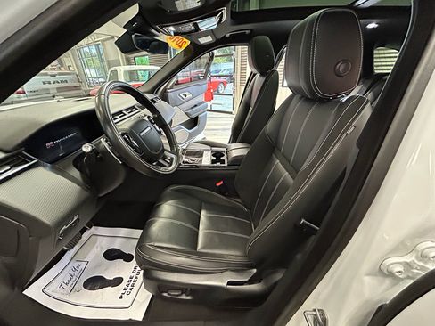 Used 2018 Land Rover Range Rover Velar R-Dynamic SE AWD/4WD image 53