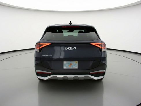 Used 2025 Kia Sportage LX FWD image 7