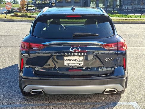 Used 2021 INFINITI QX50 Luxe w/ Cargo Package image 4
