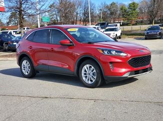 Used 2020 Ford Escape SE video 1