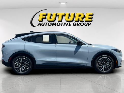 Used 2024 Ford Mustang Mach-E Premium image 3