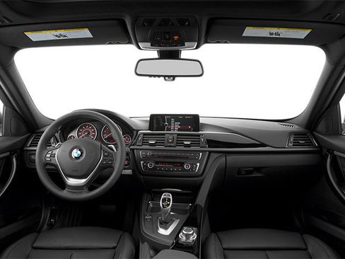 Used 2014 BMW 320i Sedan RWD image 4