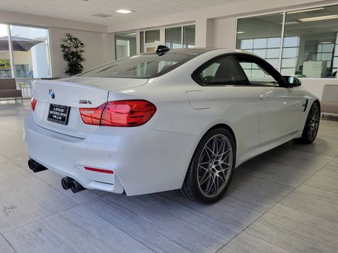 Used 2017 BMW M4 Coupe image 7