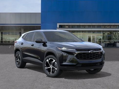 New 2026 Chevrolet Trax RS w/ Sunroof Package FWD image 7