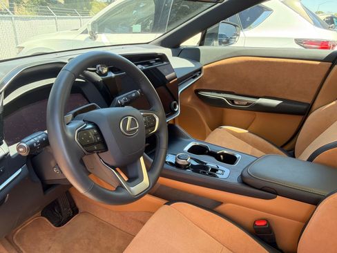 Used 2025 Lexus RZ 300e w/ Accessory Package (Z1) FWD image 5