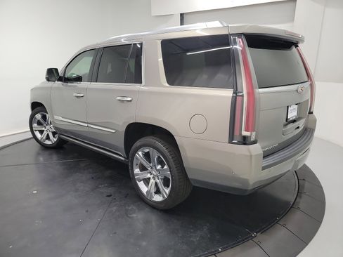 Used 2019 Cadillac Escalade Premium Luxury w/ LPO, Radiant Package AWD/4WD image 6