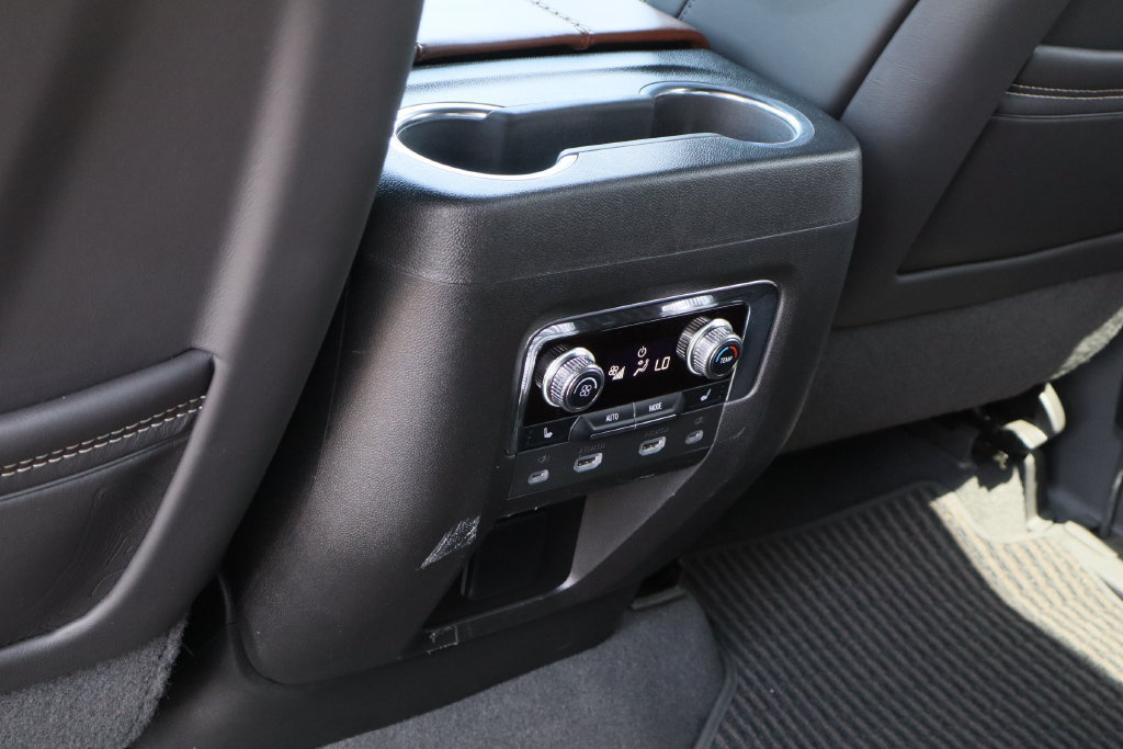 Certified 2023 GMC Yukon Denali Ultimate AWD/4WD image 27