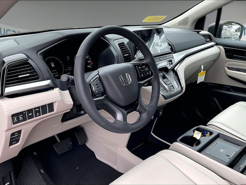 New 2026 Honda Odyssey Touring image 9