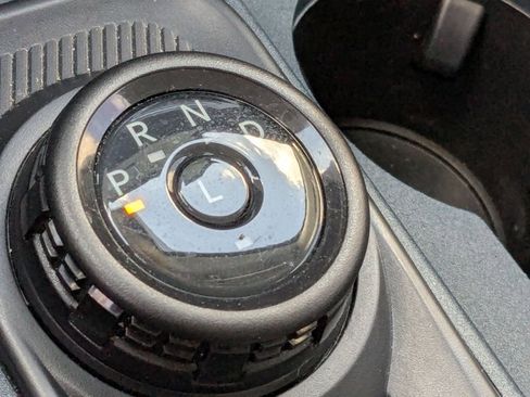 Used 2025 Ford Maverick XL image 11