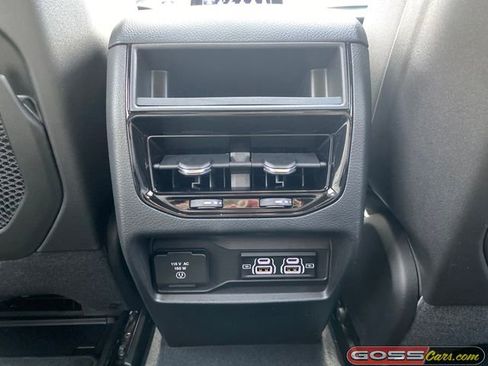 New 2025 Jeep Grand Cherokee Laredo X w/ Luxury Tech Group I image 22