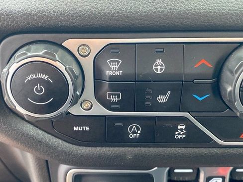 Used 2024 Jeep Wrangler Unlimited Sport AWD/4WD image 16