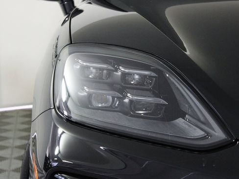 New 2026 Porsche Cayenne Coupe image 11