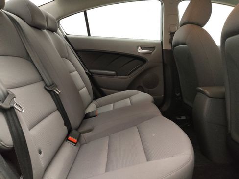 Used 2017 Kia Forte LX FWD image 19