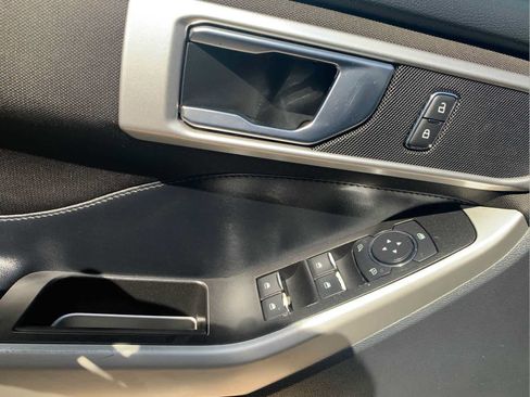 Used 2020 Ford Explorer XLT RWD image 8