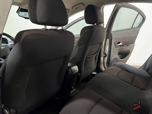 Used 2016 Chevrolet Cruze LT FWD image 14