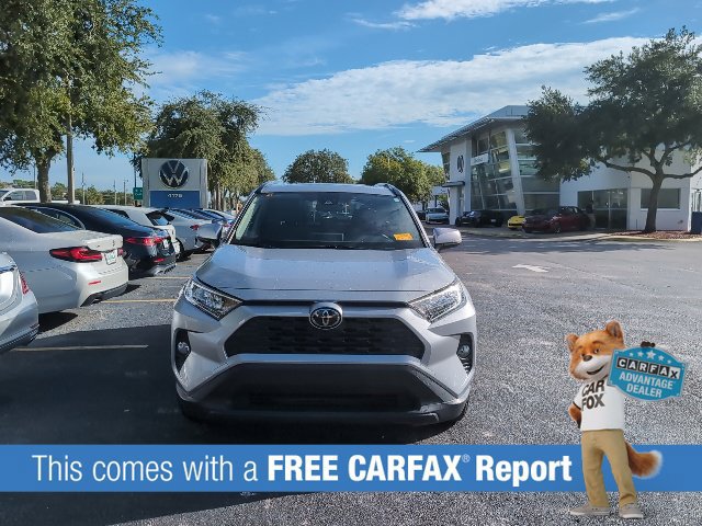 Used 2019 Toyota RAV4 XLE w/ Convenience Package FWD image 2