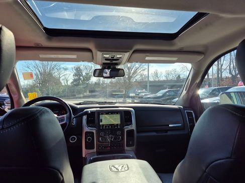 Used 2018 RAM 2500 Laramie image 16