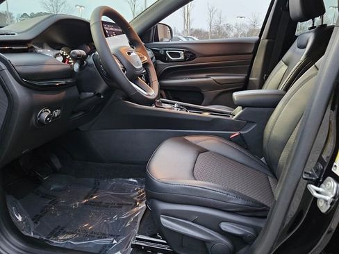 New 2026 Jeep Compass Latitude image 7