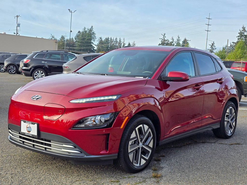 Used 2023 Hyundai Kona SEL FWD image 3