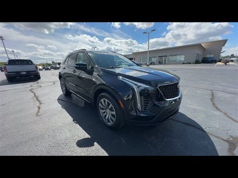 Used 2022 Cadillac XT4 Sport w/ Comfort Package image 2