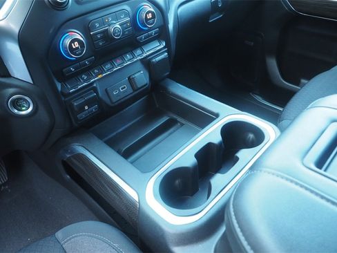 Used 2021 Chevrolet Silverado 1500 RST image 11