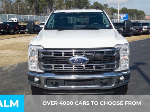 Used 2025 Ford F350 XLT image 2