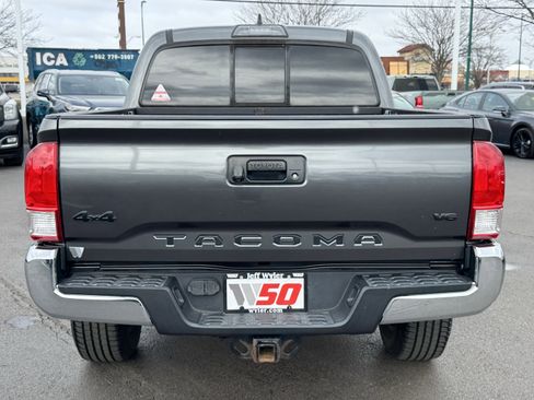 Used 2017 Toyota Tacoma SR5 w/ Tow Package image 19