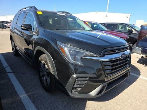 Used 2023 Subaru Ascent Premium w/ Convenience Package image 7