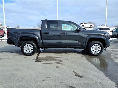 Certified 2024 Toyota Tacoma SR image 5