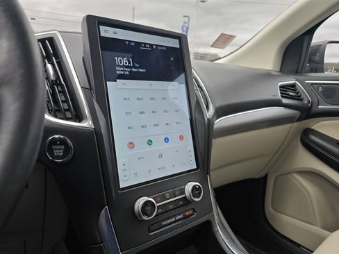 Used 2022 Ford Edge Titanium w/ Class II Trailer Tow Package image 24