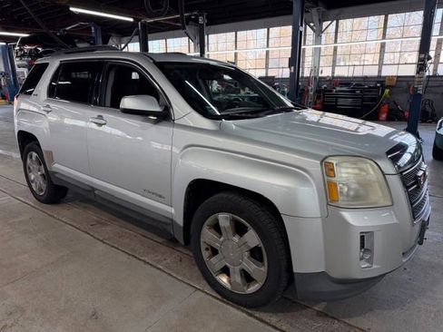 Used 2011 GMC Terrain SLE w/ Convenience Package FWD image 2