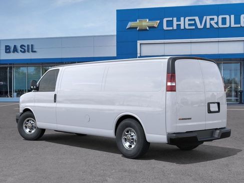 New 2026 Chevrolet Express 3500 Extended RWD image 3