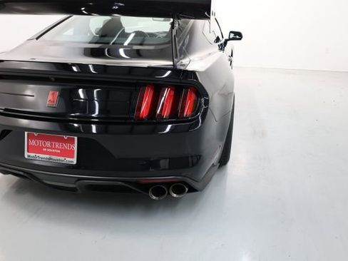 Used 2019 Ford Mustang Shelby GT350R w/ GT350R Equipment Group 920A RWD image 73
