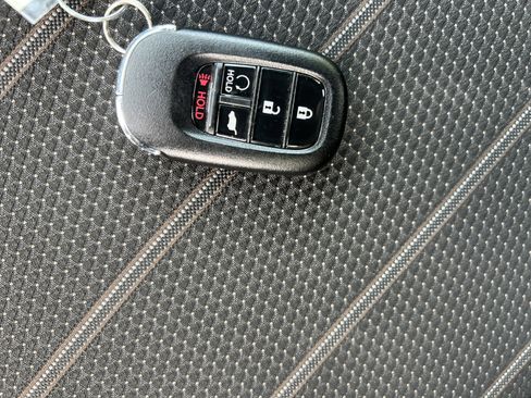 Used 2025 Honda CR-V Sport image 35