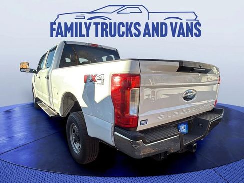 Used 2018 Ford F250 XL w/ Power Equipment Group image 5