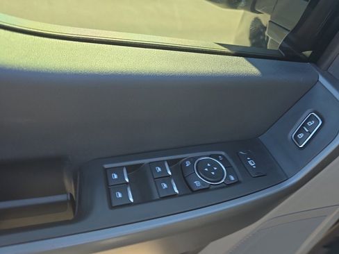 Used 2025 Ford F350 XLT w/ 360-Degree Camera Package image 23